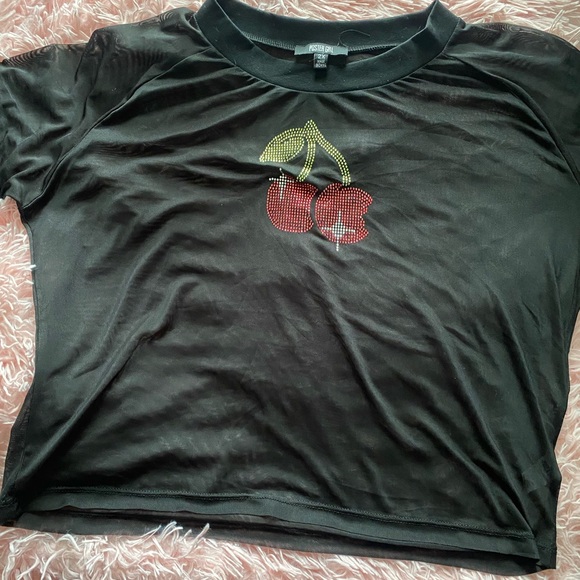 Sheer cherry designed crop top - Picture 2 of 4